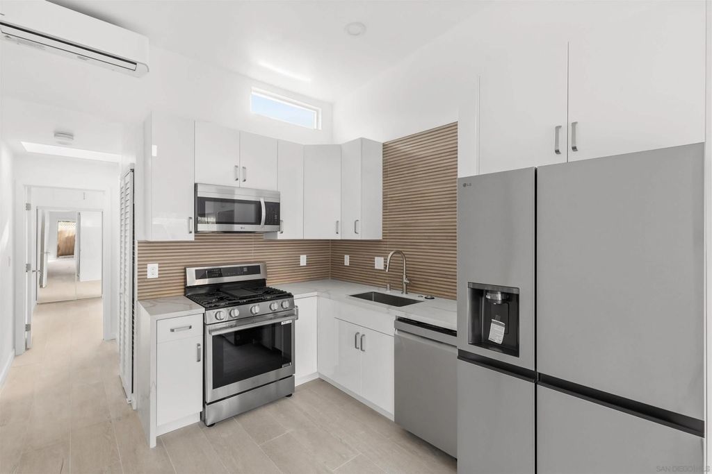 Photo of 321 Rosecrans St, San Diego, CA 92106 (MLS # 260003717)