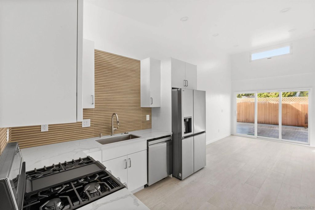 Photo of 321 Rosecrans St, San Diego, CA 92106 (MLS # 260003717)