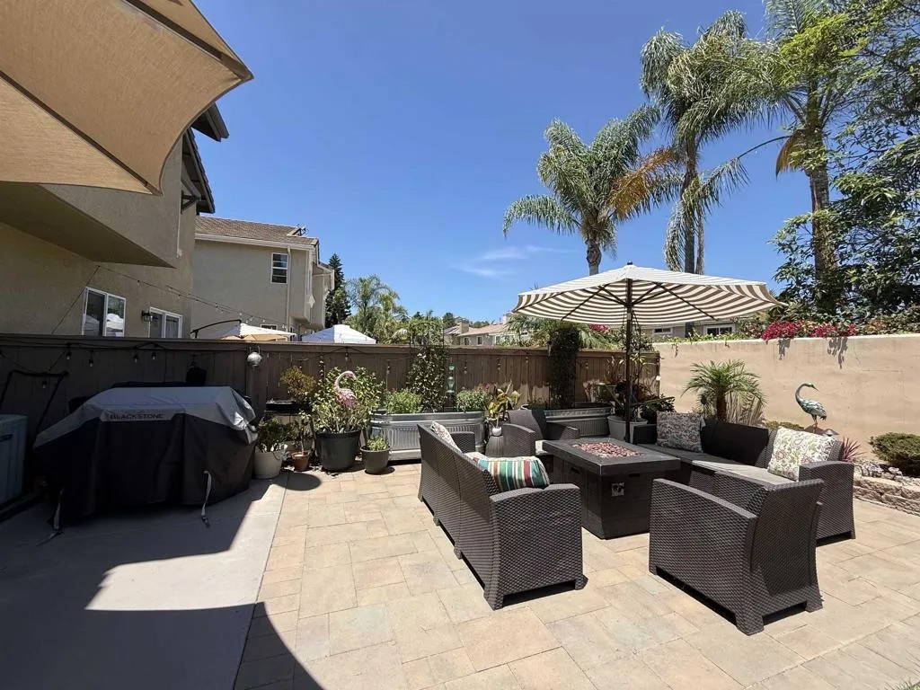 1242 STAGECOACH TRAIL LOOP
