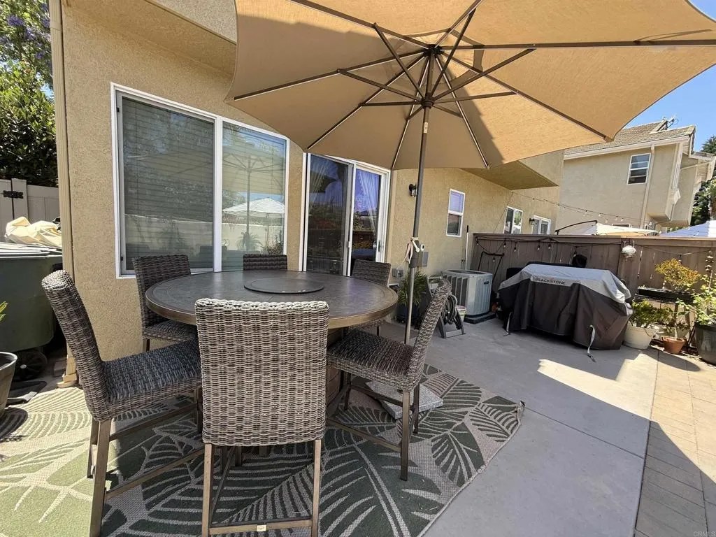 1242 STAGECOACH TRAIL LOOP