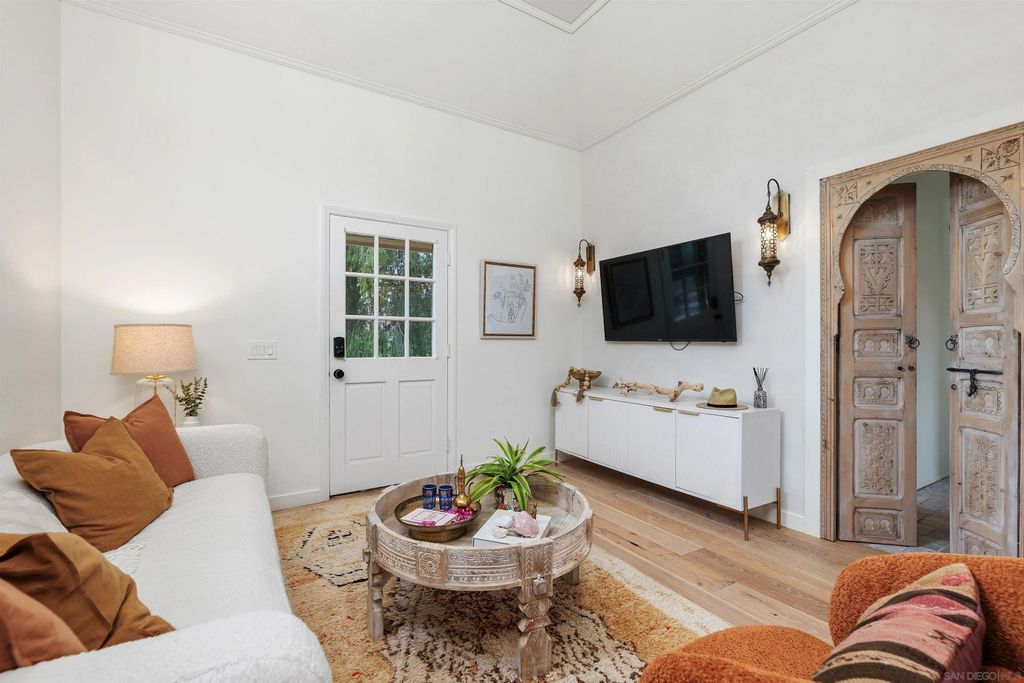 Photo of 6631 Lago Lindo, Rancho Santa Fe, CA 92067 (MLS # 250045840)