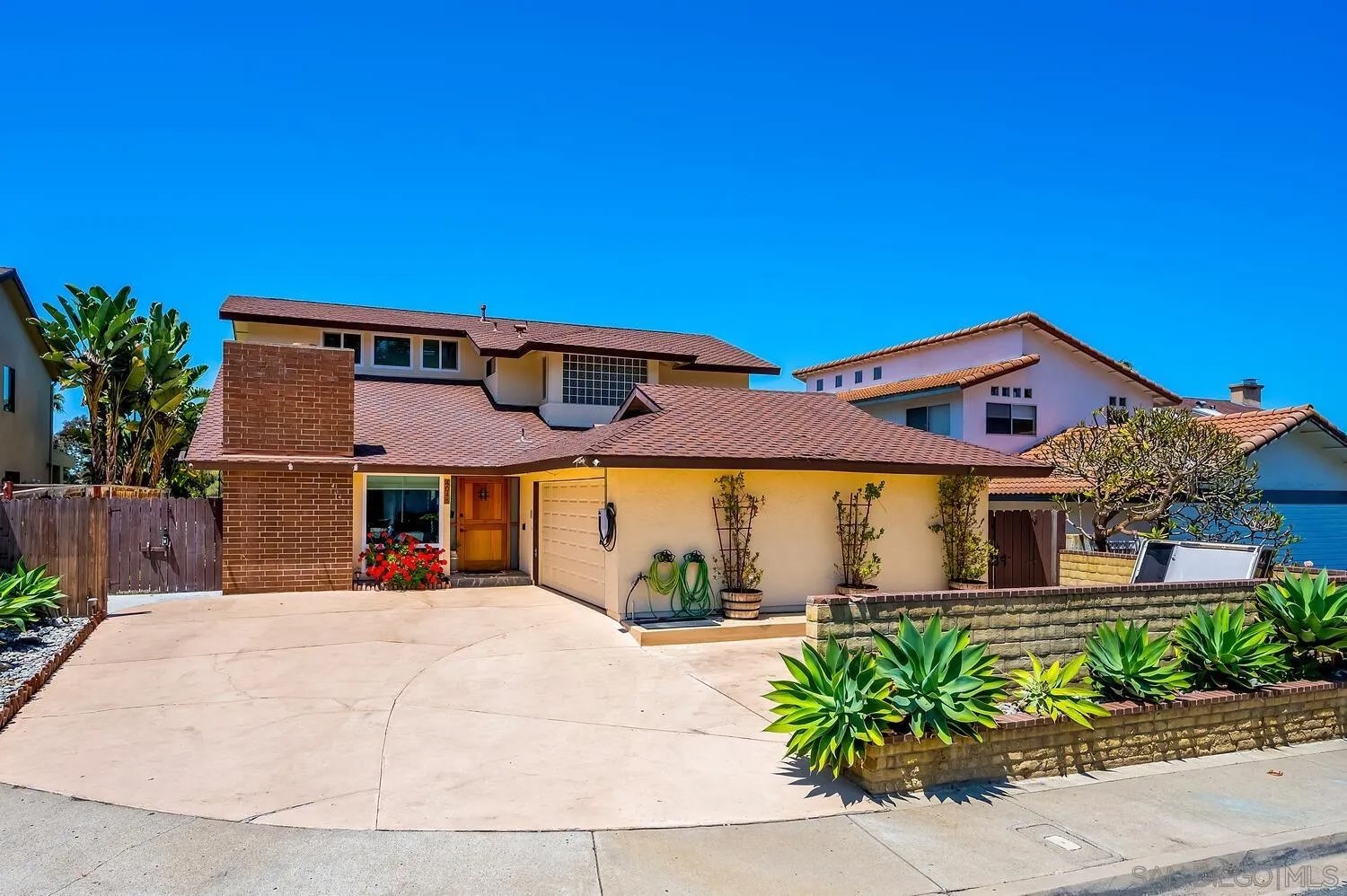 4048 Raffee Dr