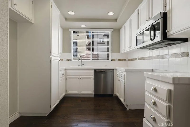 5220 Premiere Hills 222