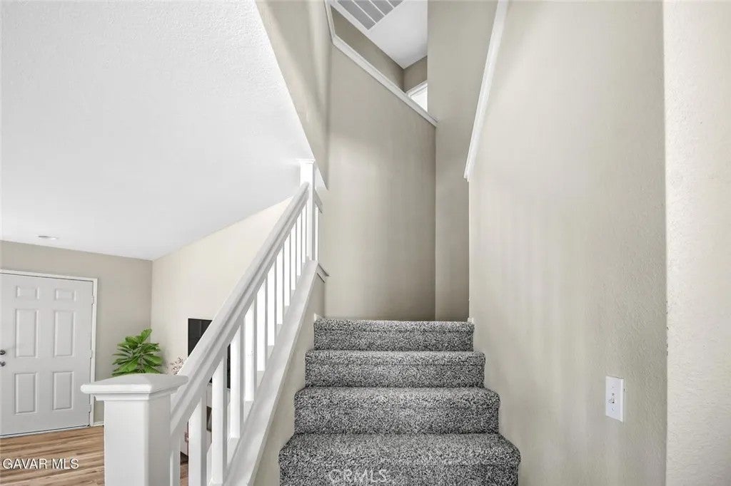 2116 Knollwood Court Court