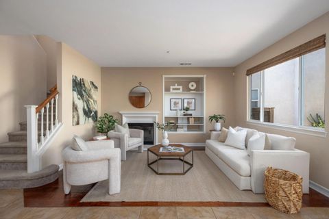 Photo of 10527 Hollingsworth Way, San Diego, CA 92127 (MLS # 260006549)