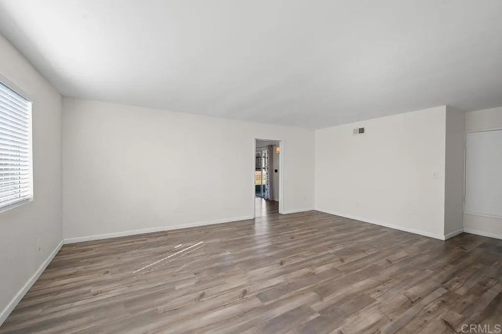 305 E Oxford Street