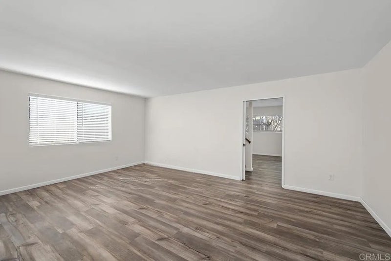 305 E Oxford Street