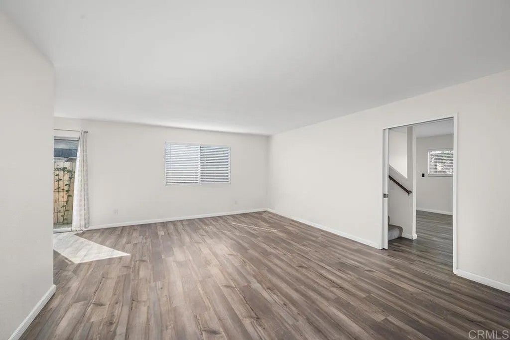 305 E Oxford Street