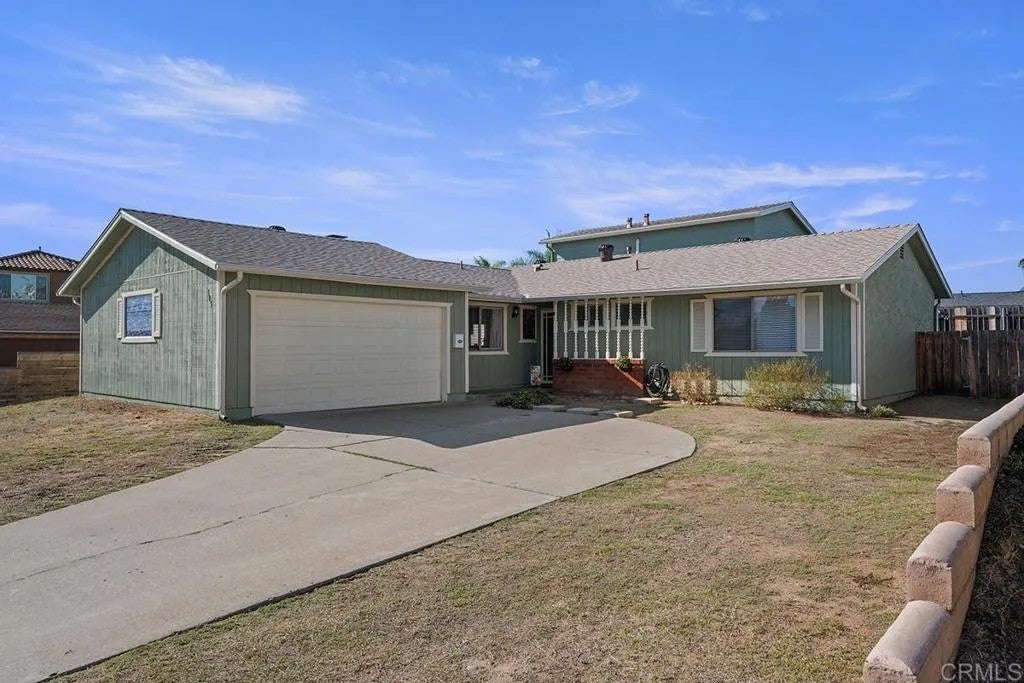 Photo of 305 E Oxford Street, Chula Vista, CA 91911 (MLS # PTP2607773)