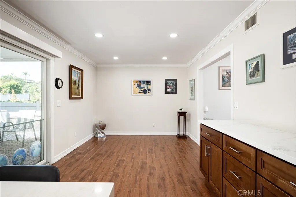 25222 Calle Sombre