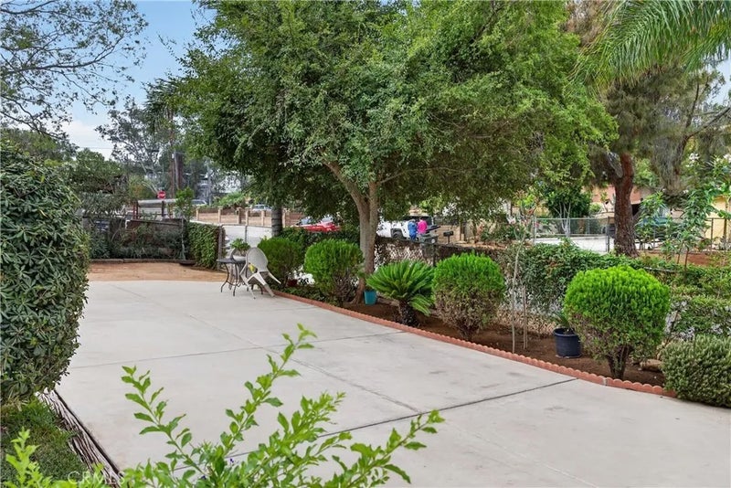 5216 Dunwood