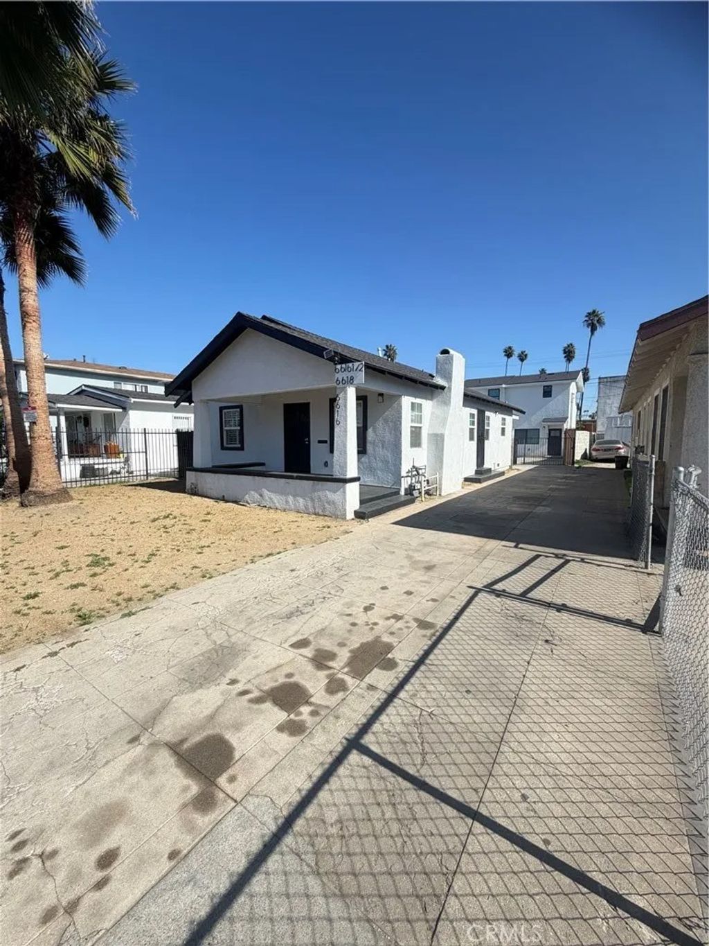 Photo of 6616 Denver, Los Angeles, CA 90044 (MLS # SR26026317)