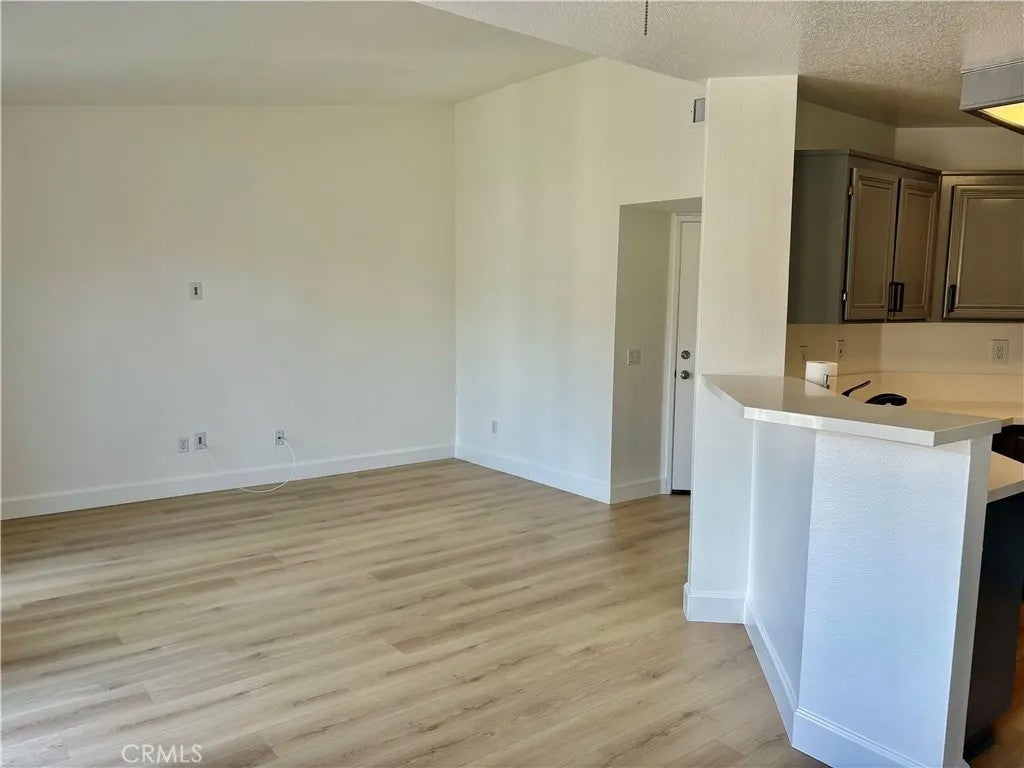 2612 Avenida Del Vista 203
