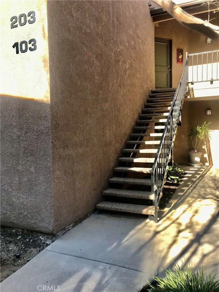 2612 Avenida Del Vista 203