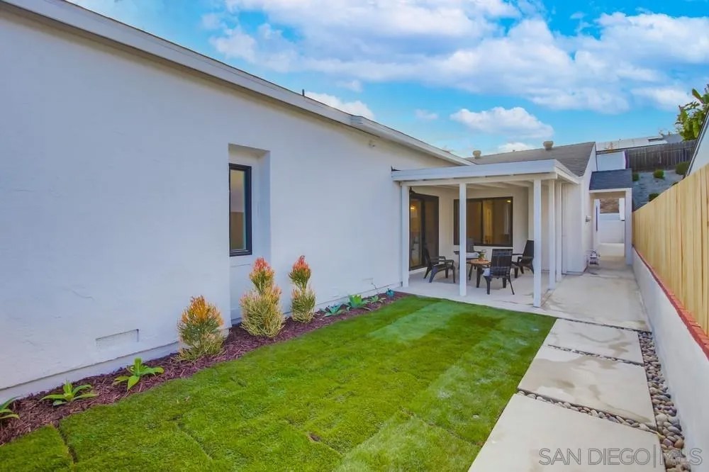 9958 Paseo Montalban