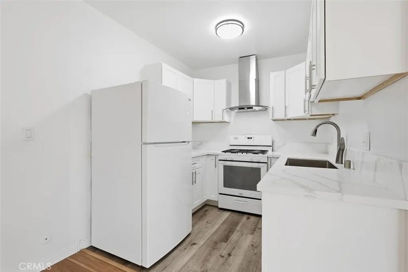 1036 Magnolia 207