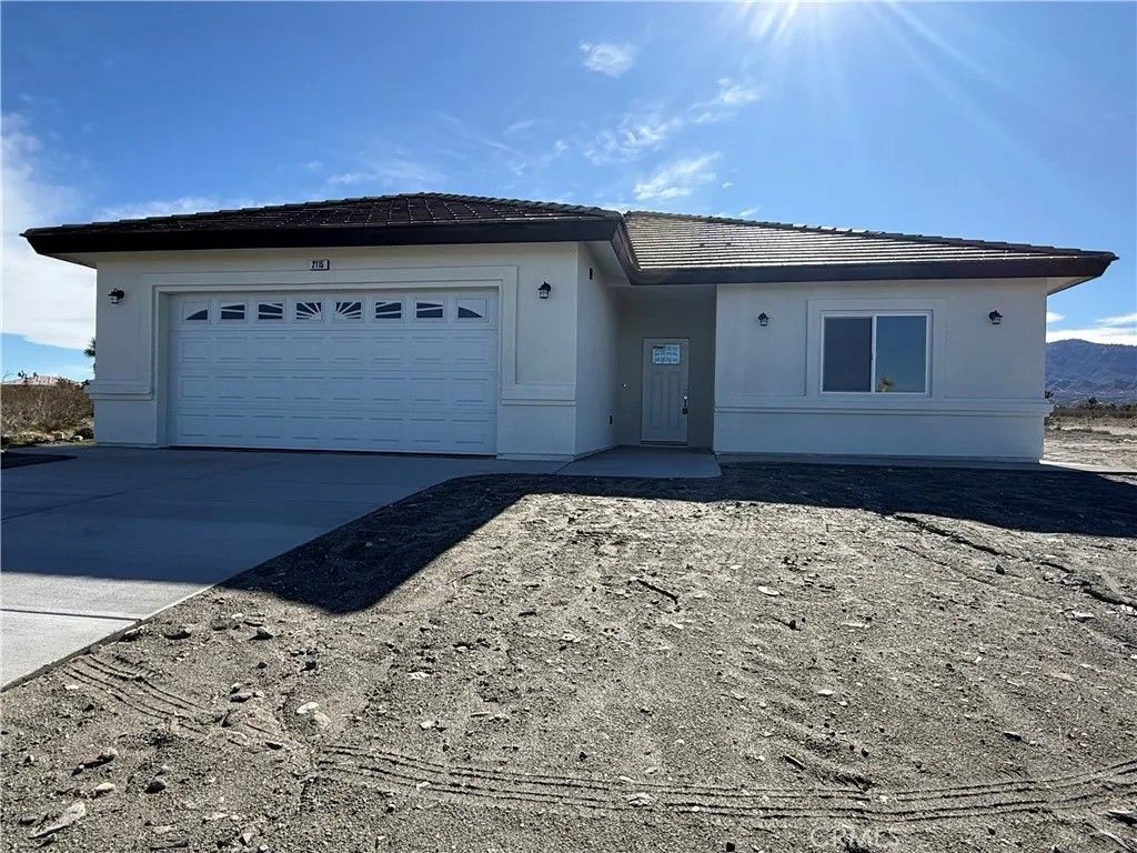 Photo of 2115 Seville Pl, Pinon Hills, CA 92372 (MLS # DW26010061)