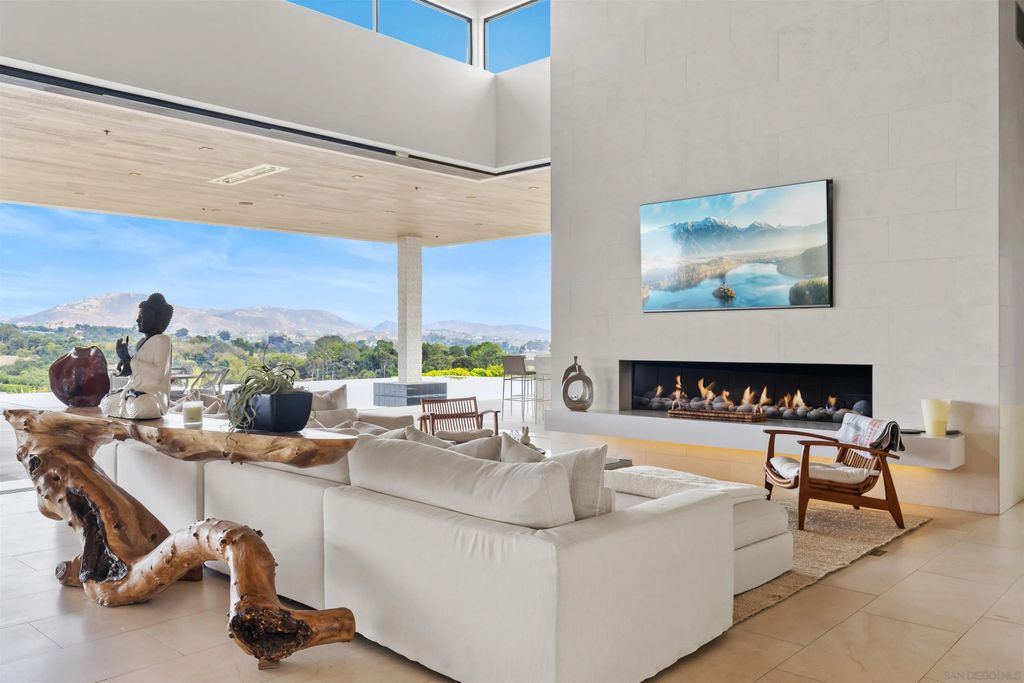 Photo of 5516 la Crescenta, Rancho Santa Fe, CA 92067 (MLS # 260003755)