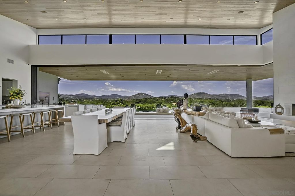 Photo of 5516 la Crescenta, Rancho Santa Fe, CA 92067 (MLS # 260003755)