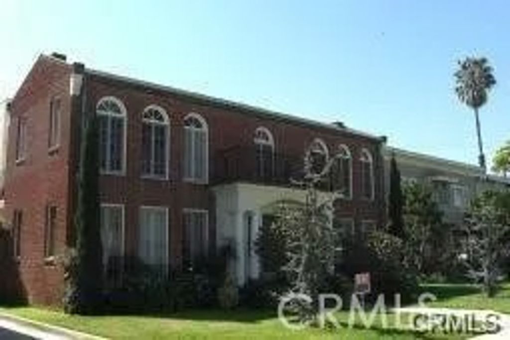 Photo of 2718 E 2nd St, Long Beach, CA 90803 (MLS # PW26042928)