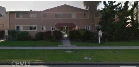 Photo of 5051 Woodman #2, Woodland Hills, CA 91423 (MLS # OC25253748) Photo of 5051 Woodman #2, Woodland Hills, CA 91423 (MLS # OC25253748)