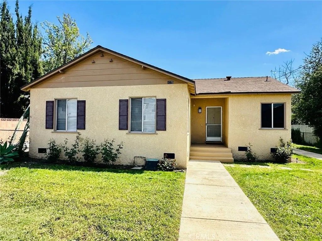 Photo of 1375 N Sunflower Avenue, Covina, CA 91724 (MLS # TR26090103)
