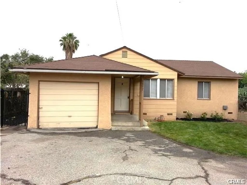 Photo of 1375 N Sunflower Avenue, Covina, CA 91724 (MLS # TR26090103)