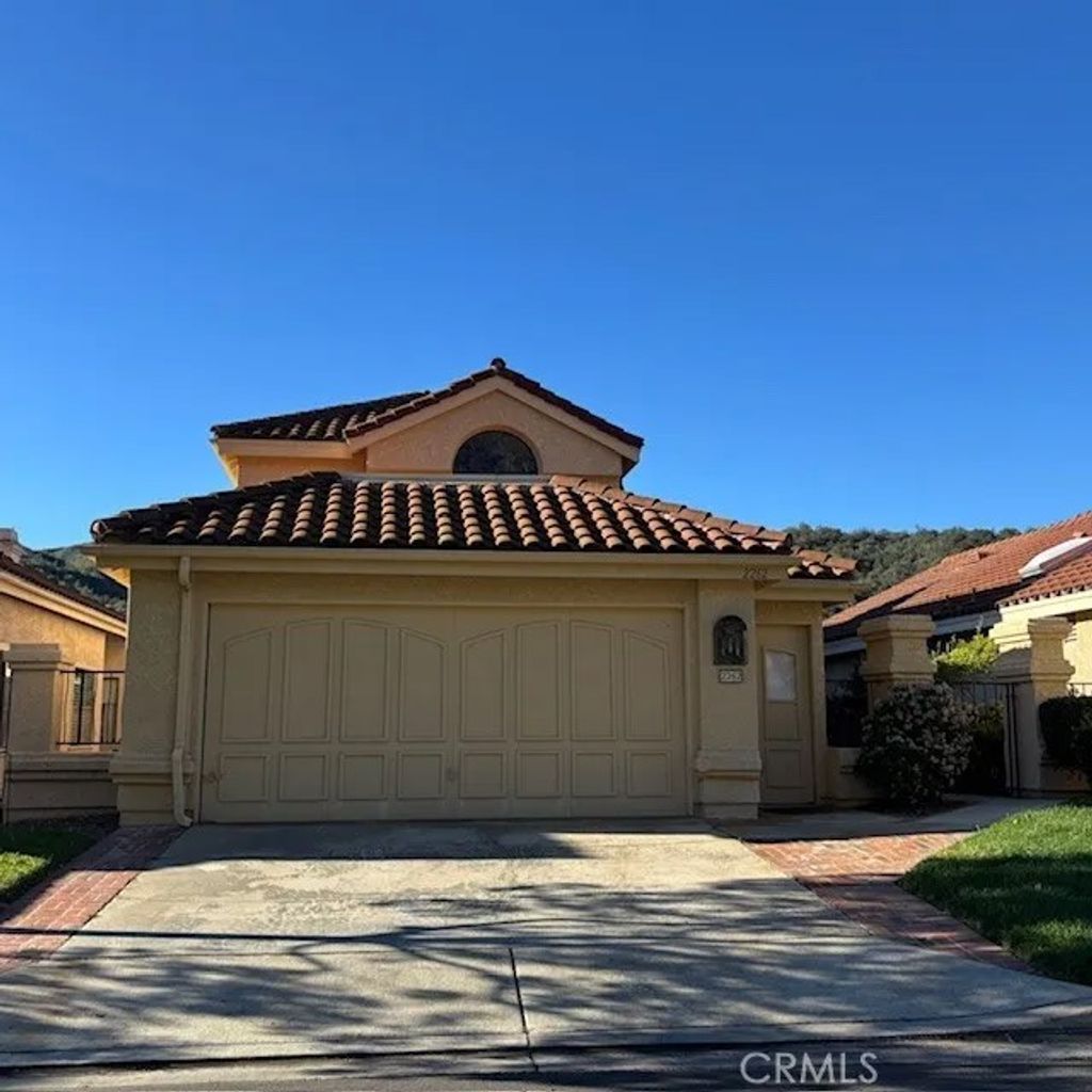 Photo of 2262 Vista Valley, Vista, CA 92084 (MLS # OC26010884)