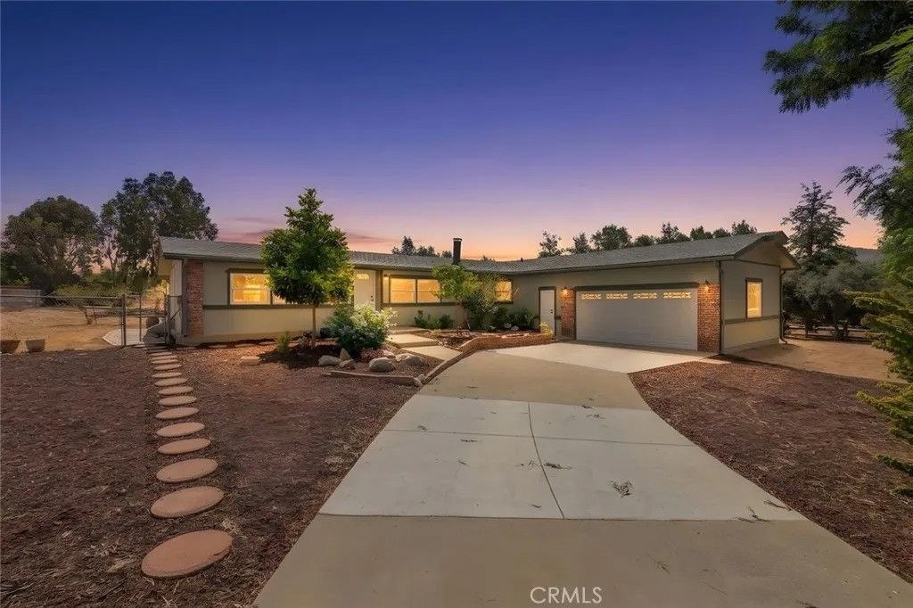 Photo of 25340 Sultanas RD, Homeland, CA 92548 (MLS # SW26101449)