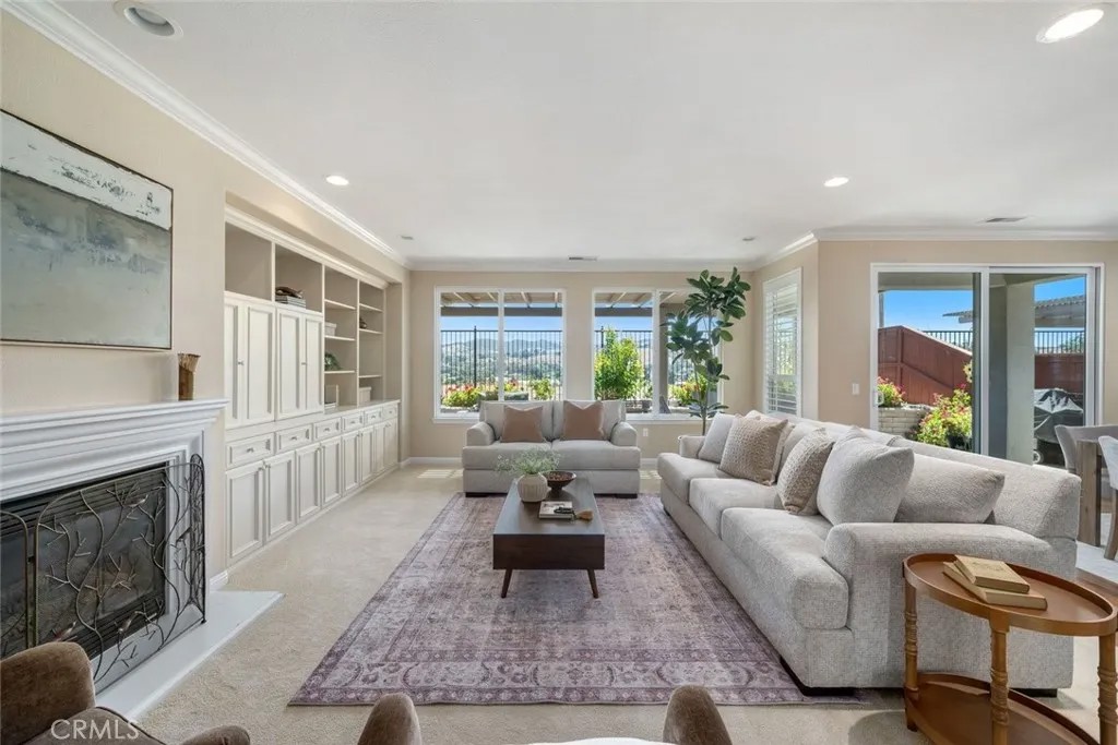 2441 Traditions Loop