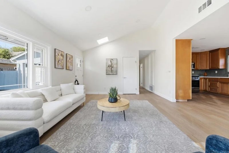 8722 Vanguard Place