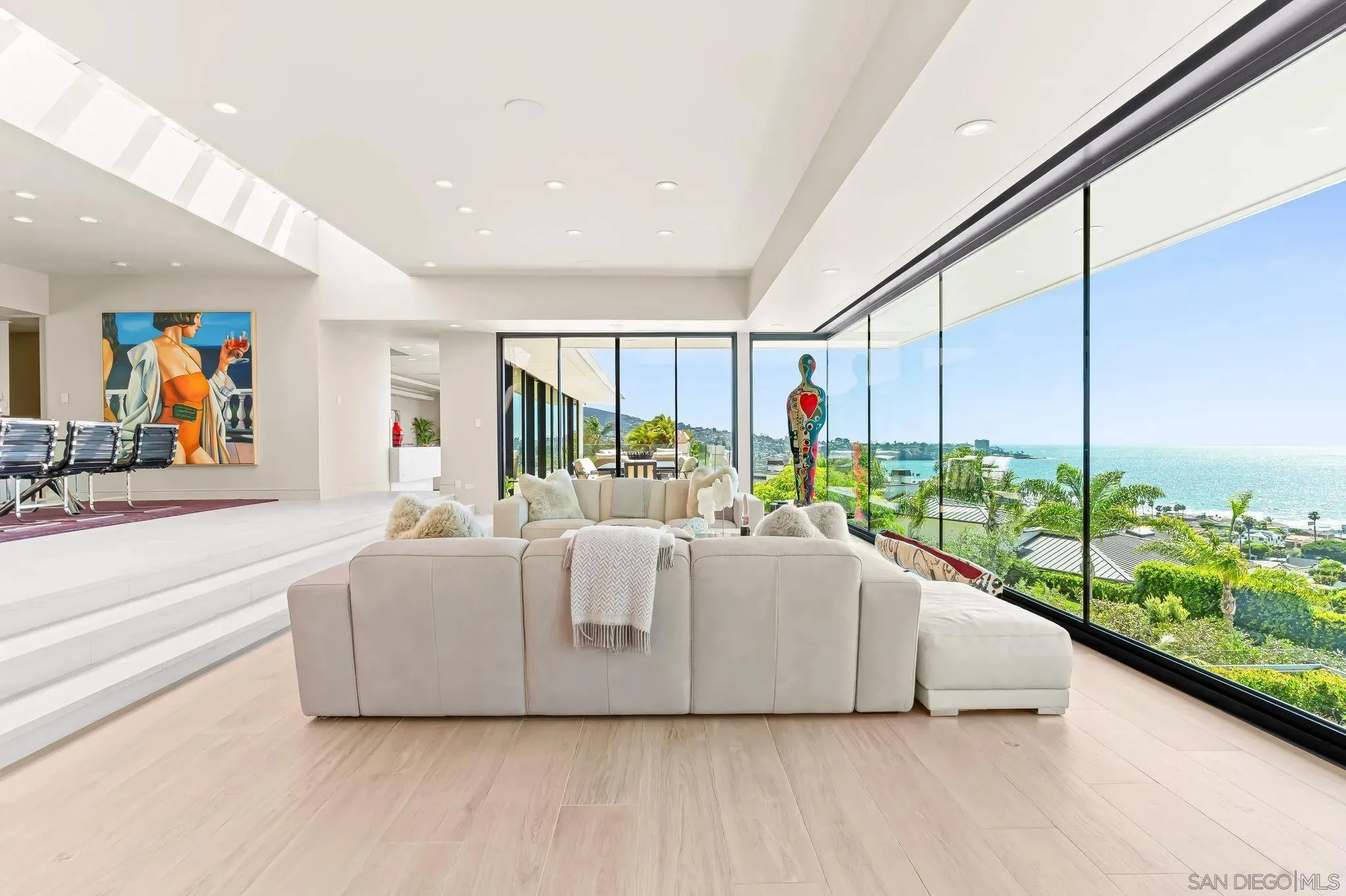 La Jolla, California 92037, United States, 4 Bedrooms Bedrooms, ,6 BathroomsBathrooms,Residential,Active,186082