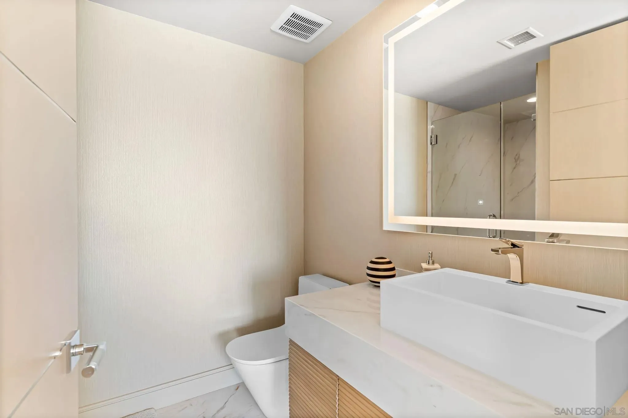 La Jolla, California 92037, United States, 4 Bedrooms Bedrooms, ,6 BathroomsBathrooms,Residential,Active,186082