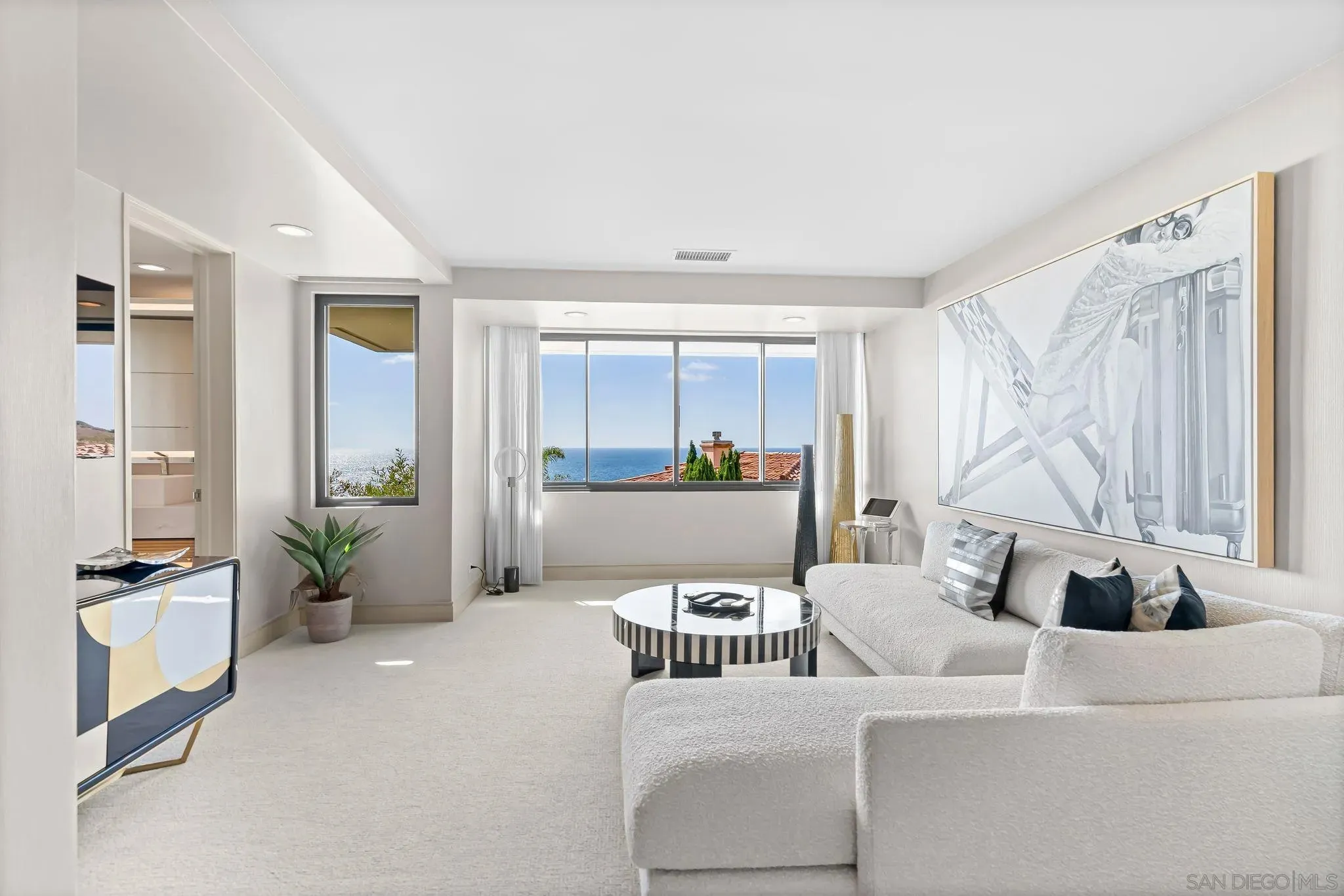 La Jolla, California 92037, United States, 4 Bedrooms Bedrooms, ,6 BathroomsBathrooms,Residential,Active,186082