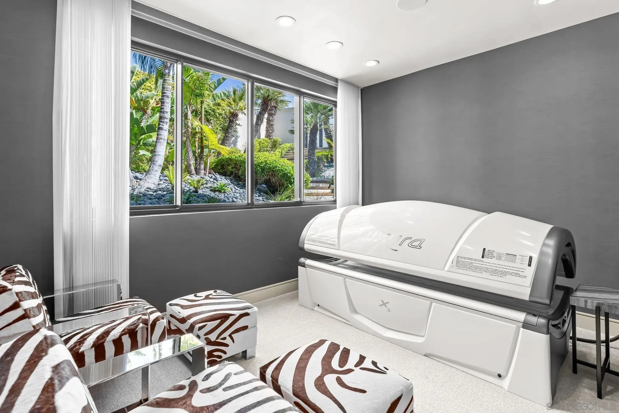 La Jolla, California 92037, United States, 4 Bedrooms Bedrooms, ,6 BathroomsBathrooms,Residential,Active,186082