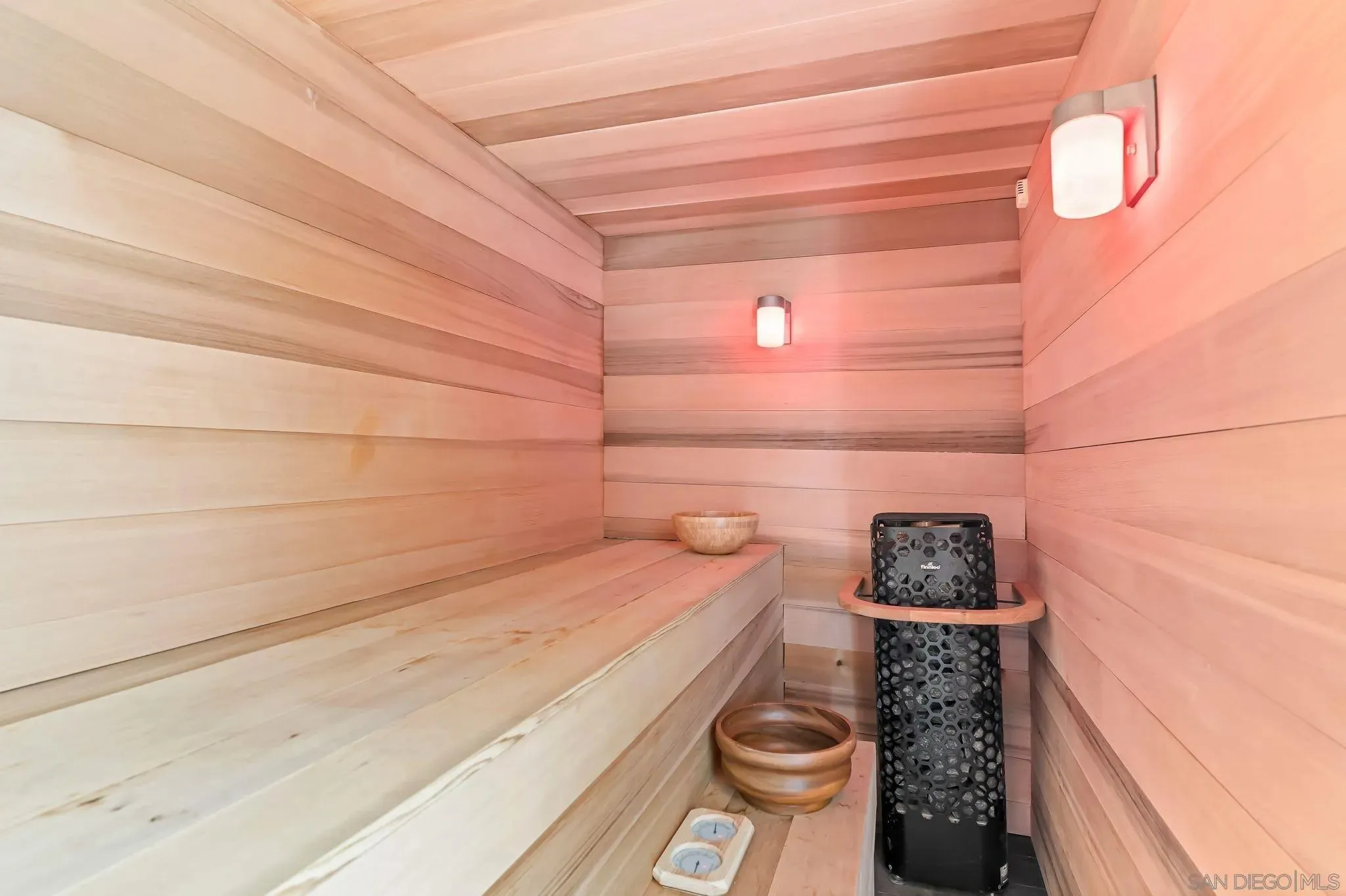 La Jolla, California 92037, United States, 4 Bedrooms Bedrooms, ,6 BathroomsBathrooms,Residential,Active,186082