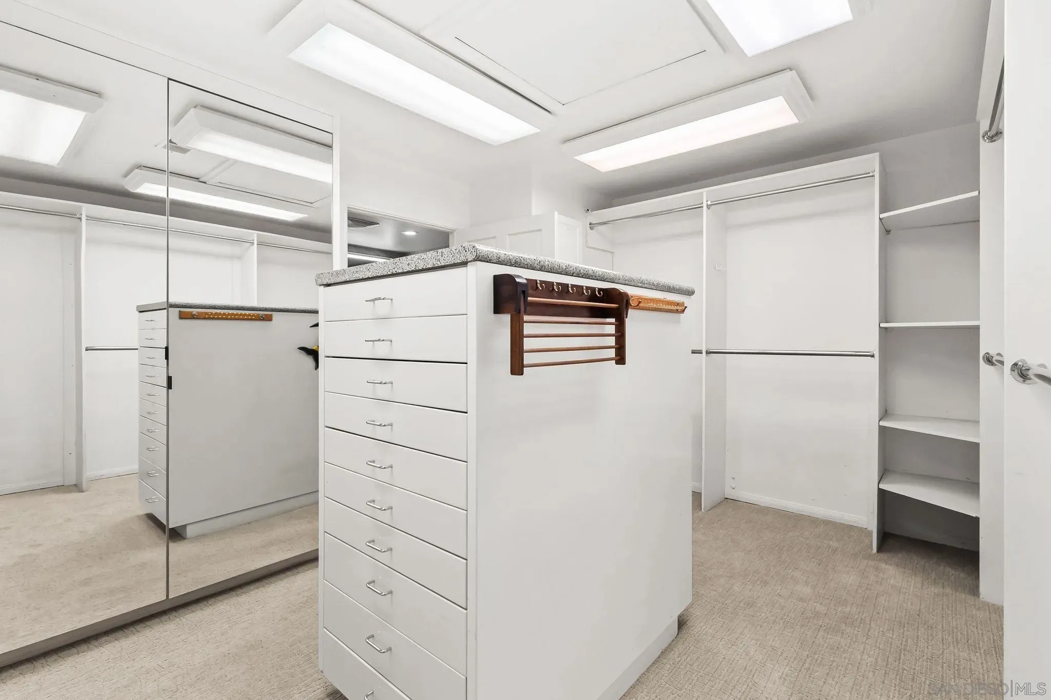 La Jolla, California 92037, United States, 3 Bedrooms Bedrooms, ,2 BathroomsBathrooms,Residential,Active,177818