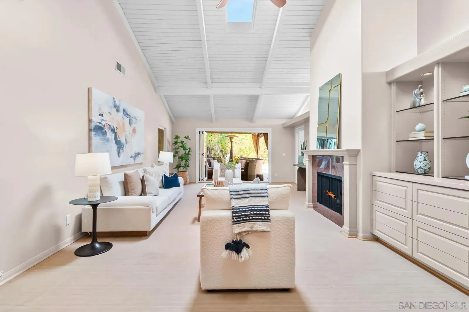 La Jolla, California 92037, United States, 3 Bedrooms Bedrooms, ,2 BathroomsBathrooms,Residential,Active,177818