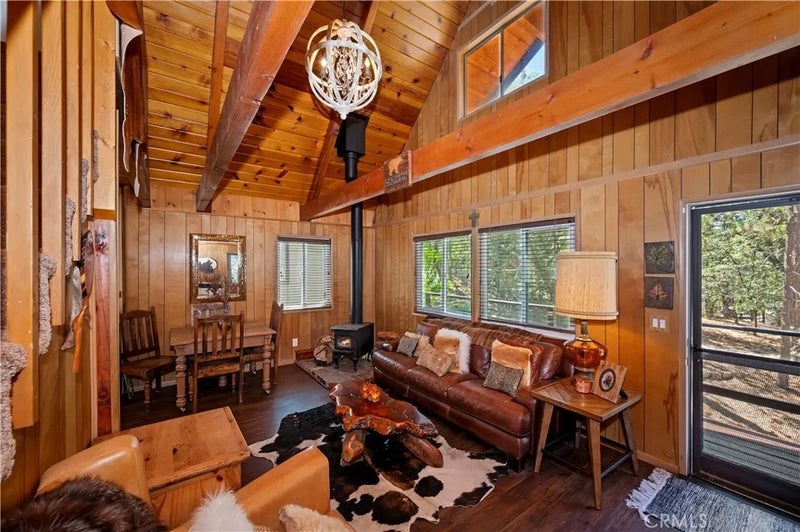 2428 Oak Drive