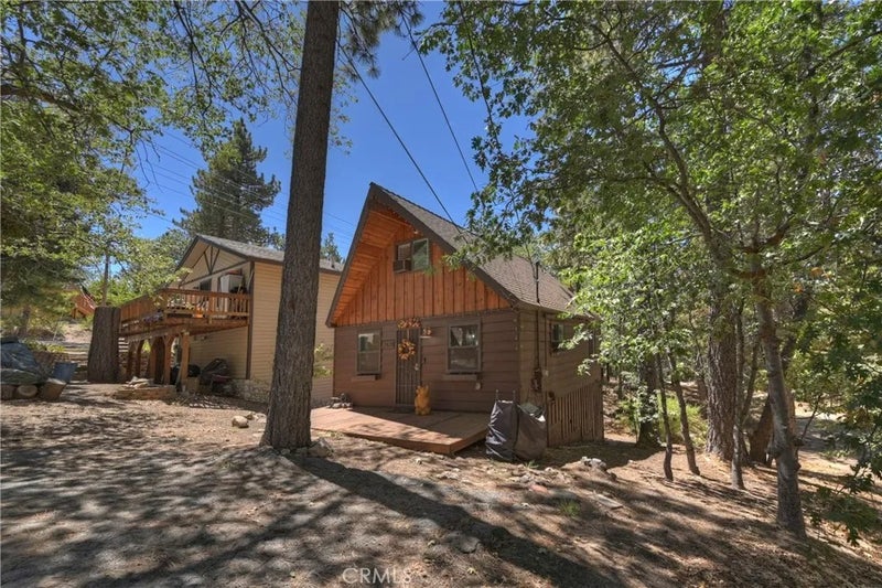2428 Oak Drive
