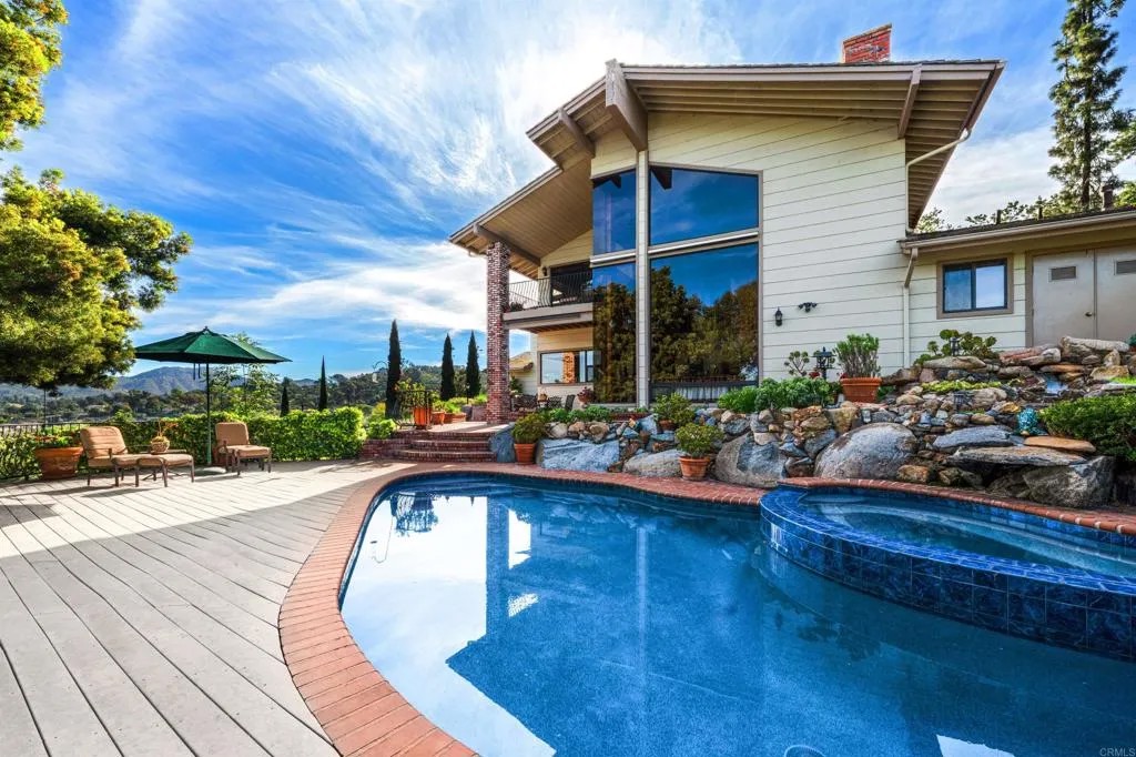 1605 Vista Del Valle