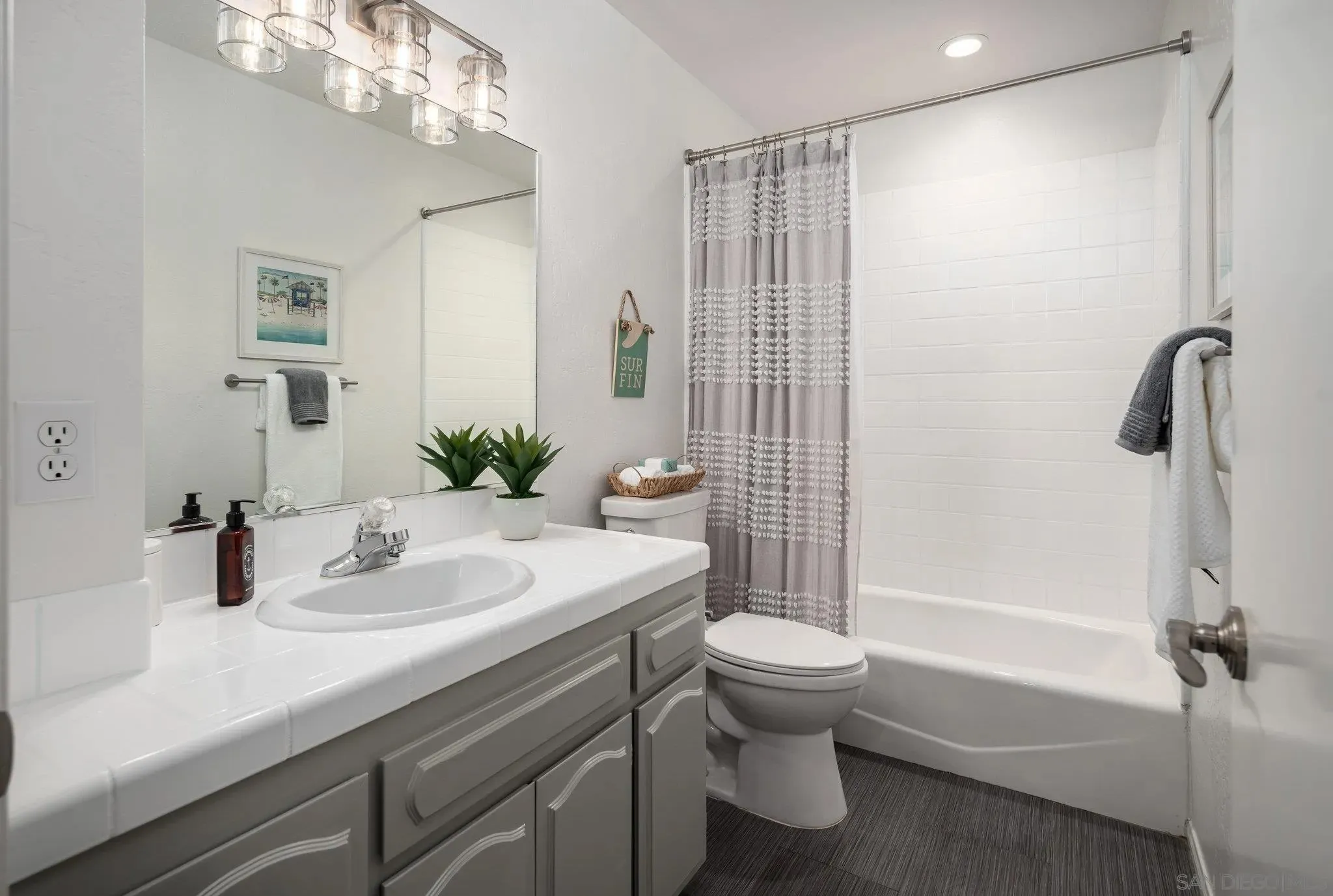 Carlsbad, California 92009, United States, 5 Bedrooms Bedrooms, ,5 BathroomsBathrooms,Residential,Active,199468