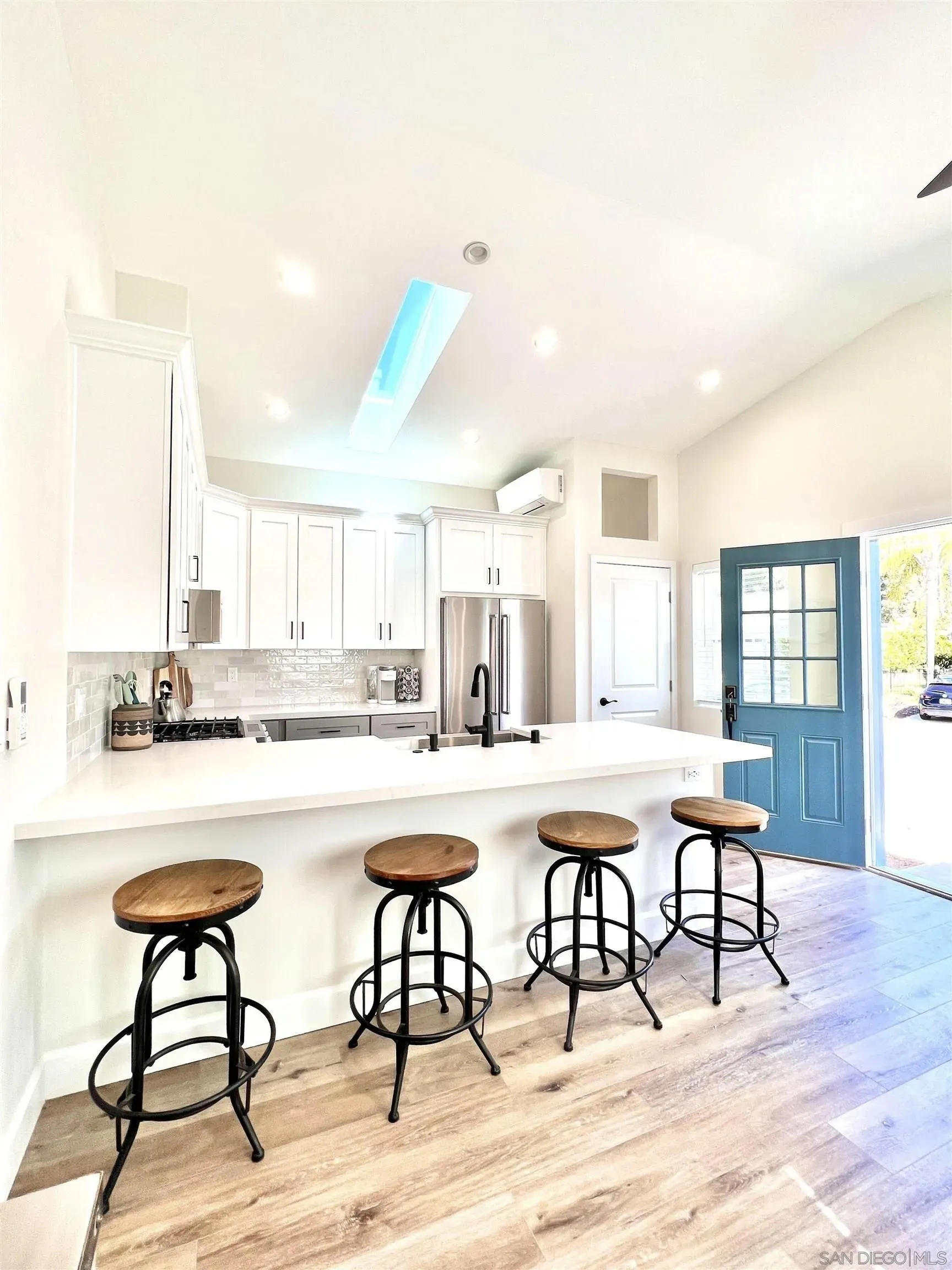 Carlsbad, California 92009, United States, 5 Bedrooms Bedrooms, ,5 BathroomsBathrooms,Residential,Active,199468