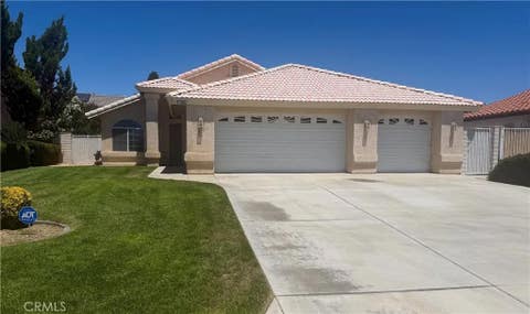 Photo of 17980 Lakeview DR, Victorville, CA 92395 (MLS # CV26168195)