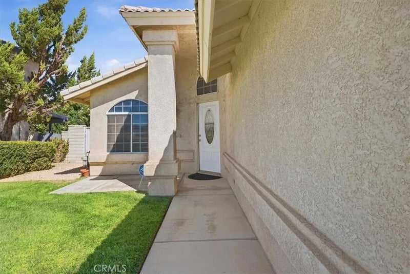 17980 Lakeview