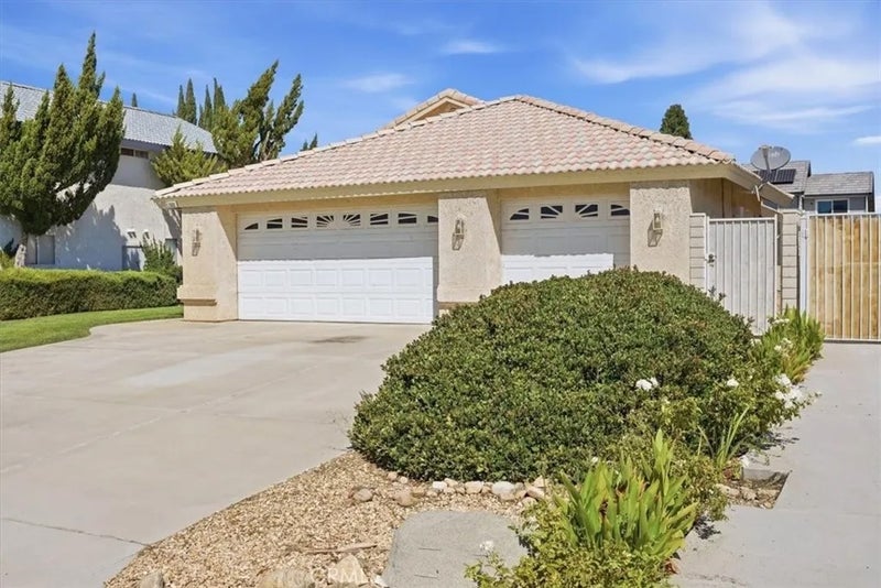 17980 Lakeview