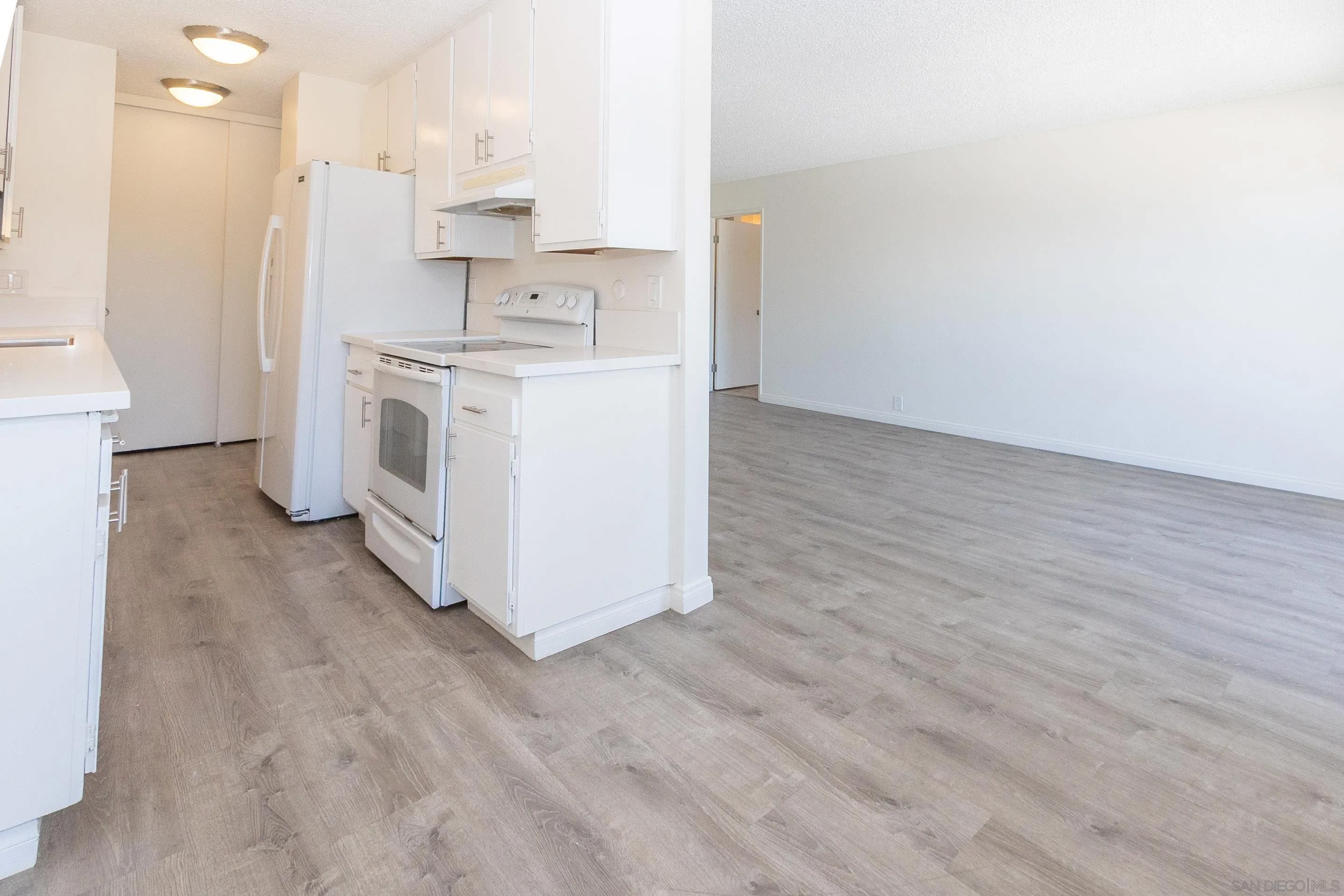 1855 Diamond St 5-124