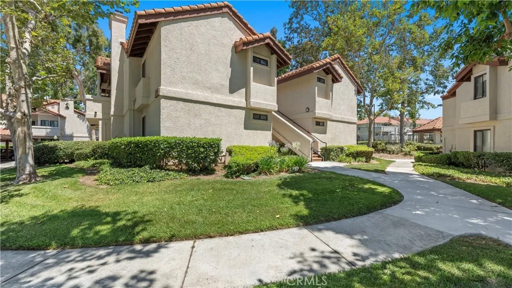 8309 Vineyard 5