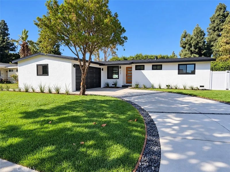 2109 W Gage