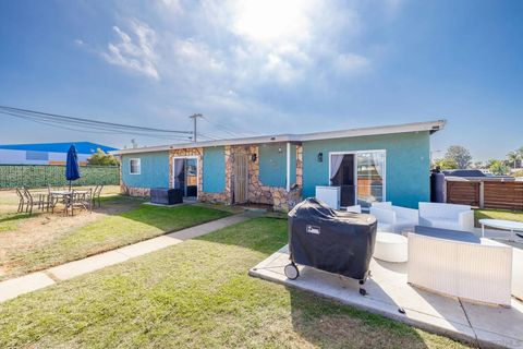 Tiny photo for 985 Fern Ave, Imperial Beach, CA 91932 (MLS # 250042728)